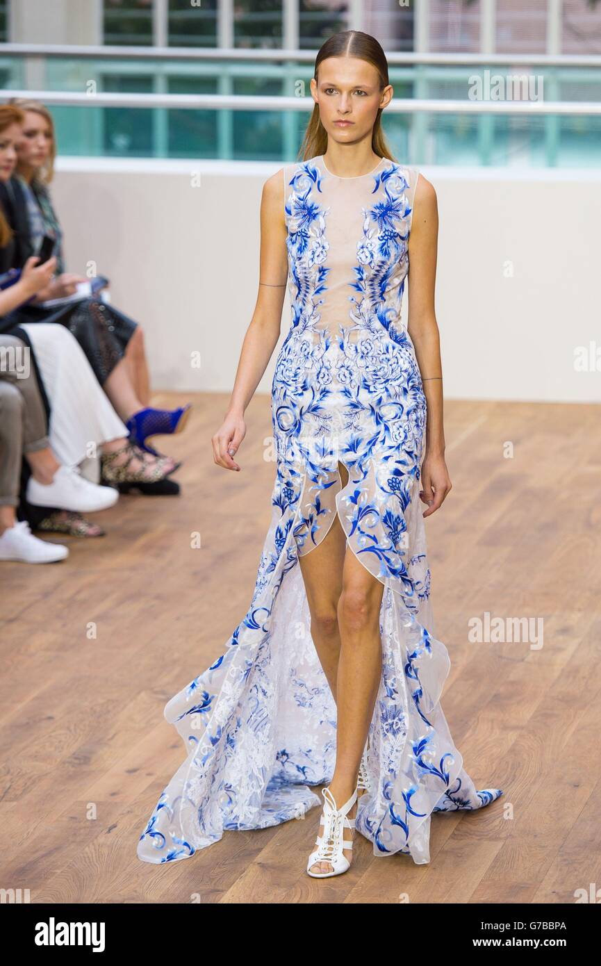 Royal fashion show hi res stock photography and images Alamy