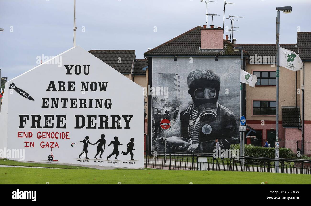 Murals in the Bogside area of Derry on the 20th anniversary of the IRA ceasefire. Stock Photo