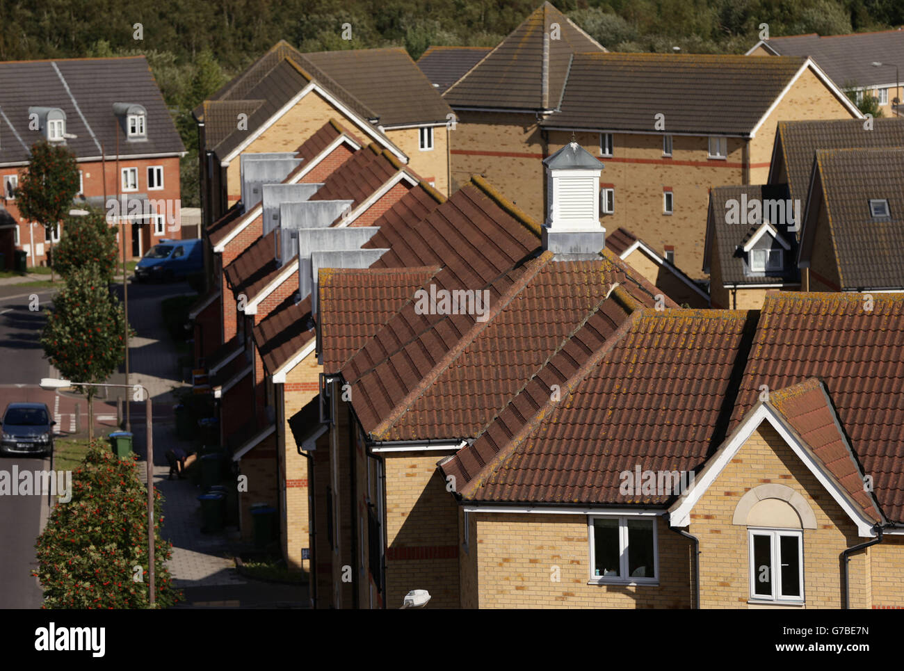 Rooftops houses in thamesmead hires stock photography and images Alamy