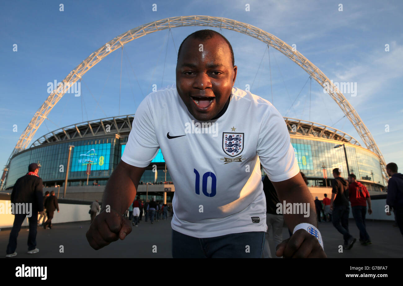 Peter Magabo from Tanzania poses for a photograph on Wembley Way before the International Friendly at Wembley Stadium, London. PRESS ASSOCIATION Photo. Picture date: Wednesday September 3, 2014. See PA story SOCCER England. Photo credit should read: Nick Potts/PA Wire. Stock Photo