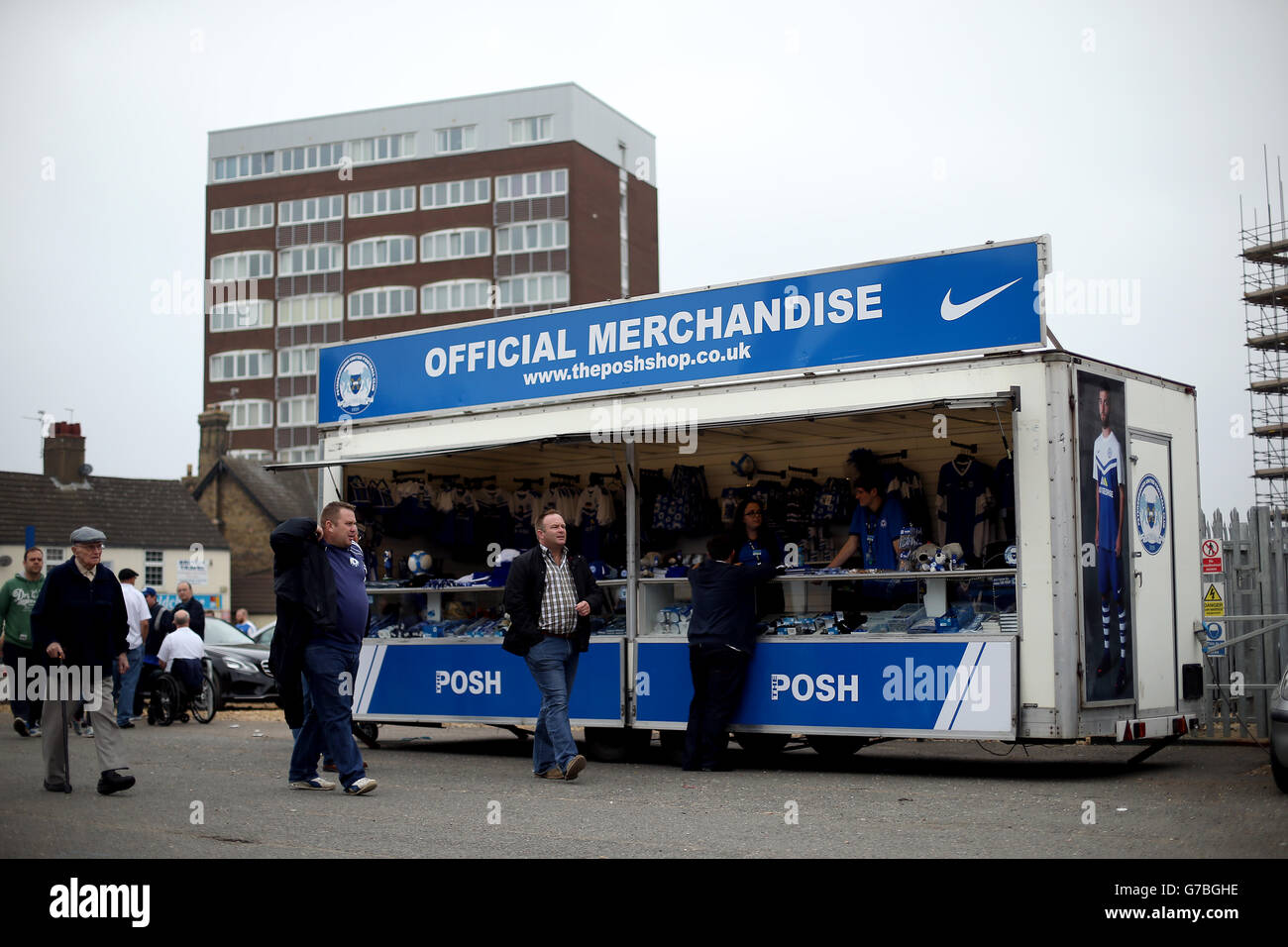 Fans arrive to buy merchandise before the Sky Bet League One match at London Road, Peterborough. PRESS ASSOCIATION Photo. Picture date: Saturday September 6, 2014. See PA Story SOCCER Peterborough. Photo credit should read: Stephen Pond/PA Wire. Stock Photo