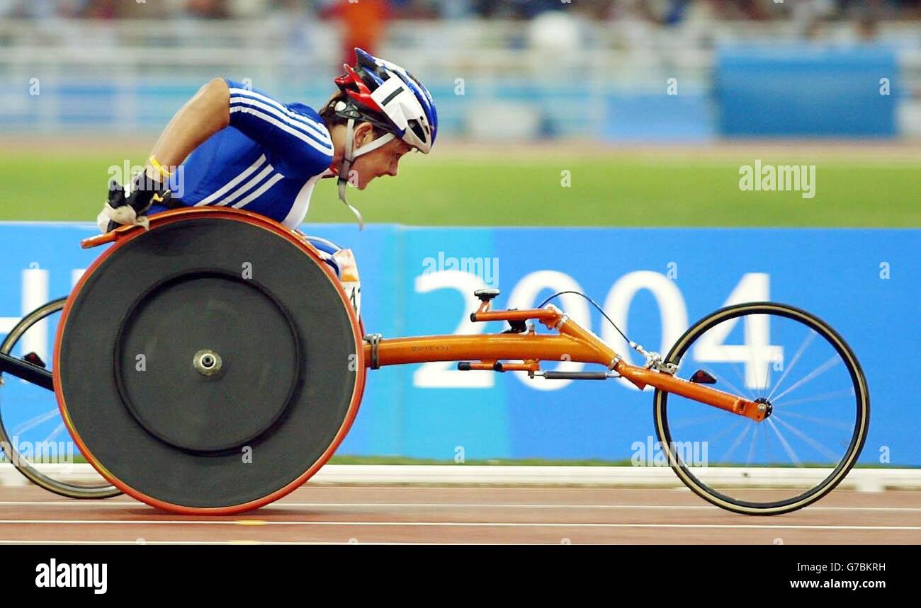 Tanni Grey-Thompson - Paralympics 2004. Tanni Grey-Thompson competes during the first heat of the Women's T53 800m at Paralympic Games in Athens, Greece. Stock Photo