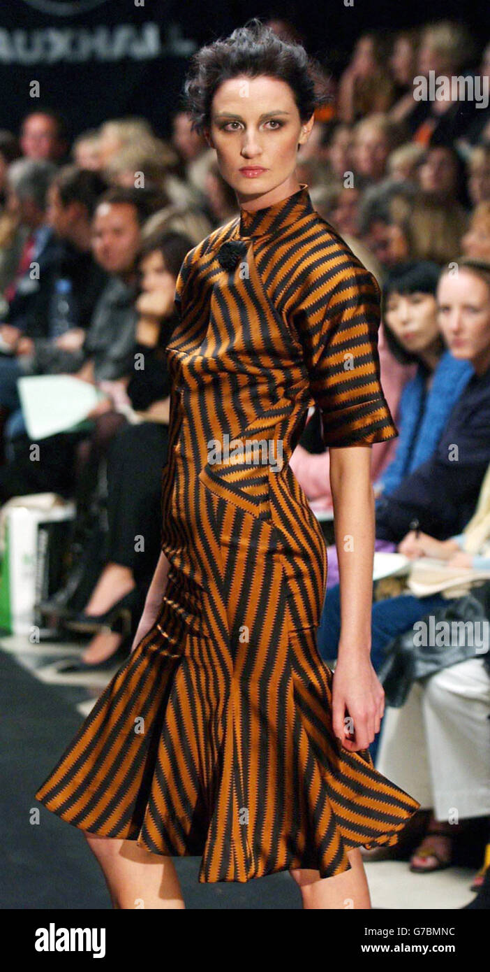 Model Erin O'Connor on the catwalk during the London Fashion Week Spring/Summer 2005 show by designer Giles Deacon, held at the Royal Chelsea Hospital in Chelsea, London. Stock Photo