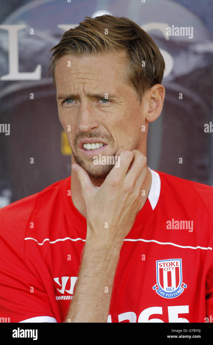 Prime TV presenter Peter Crouch before the Premier League match at  Anfield, Liverpool Stock Photo - Alamy