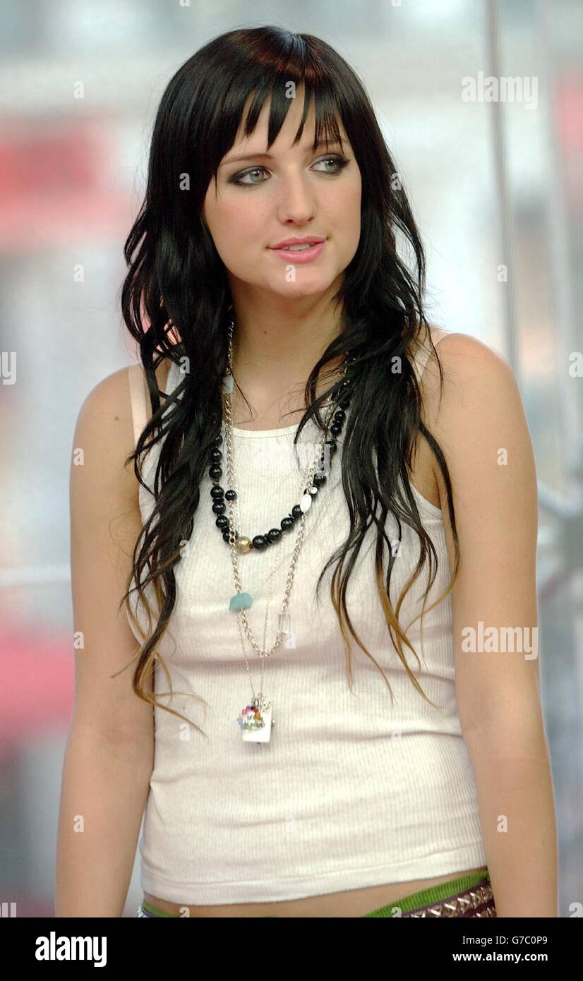 Ashlee Simpson MTV's TRL Total Request Live show Stock Photo Alamy