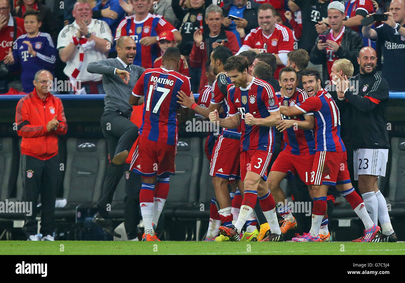 Soccer - UEFA Champions League - Group E - Bayern Munich v Manchester City - Allianz Arena Stock Photo