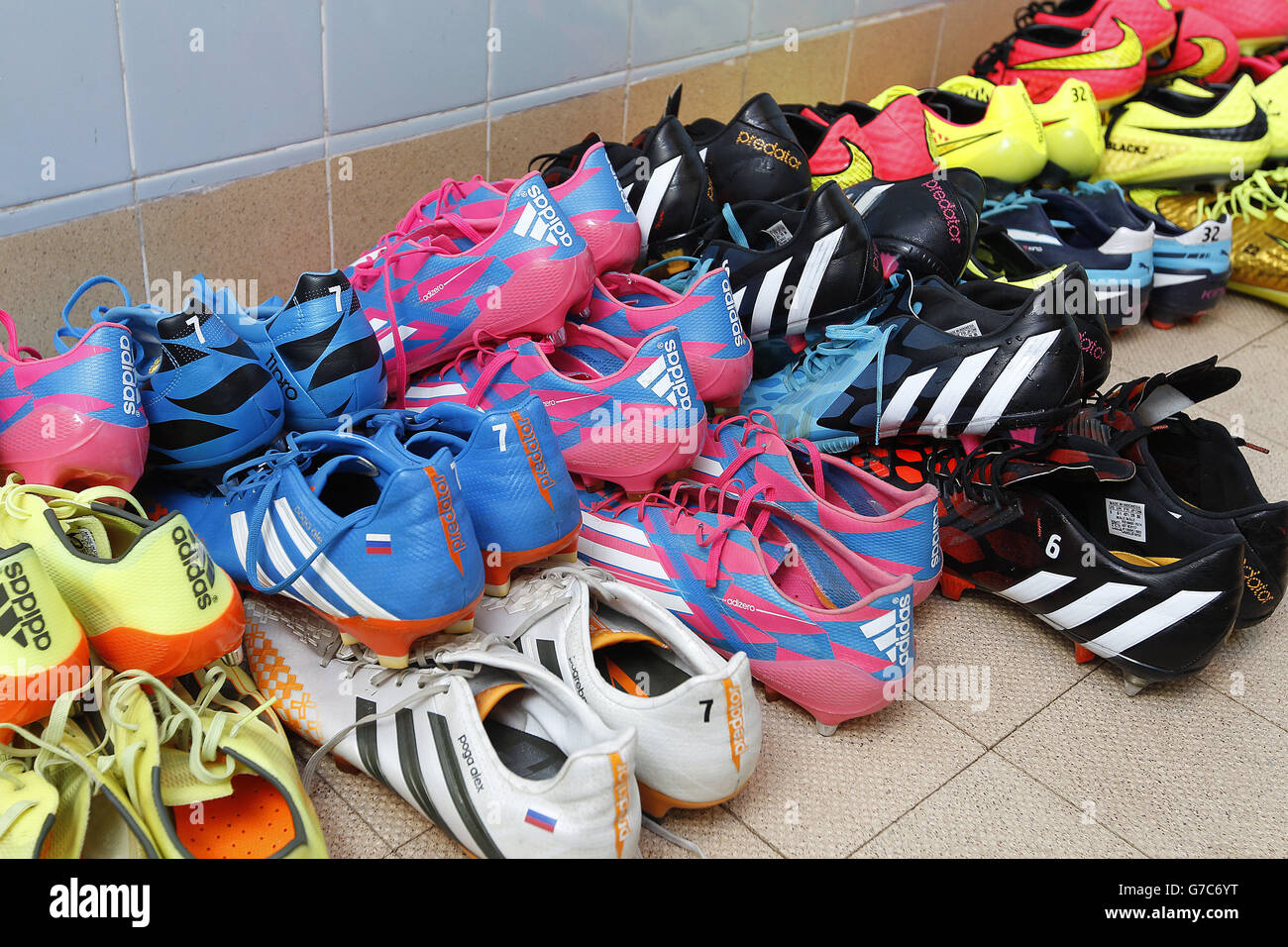 Football boot room dressing room hi-res stock photography and images - Alamy