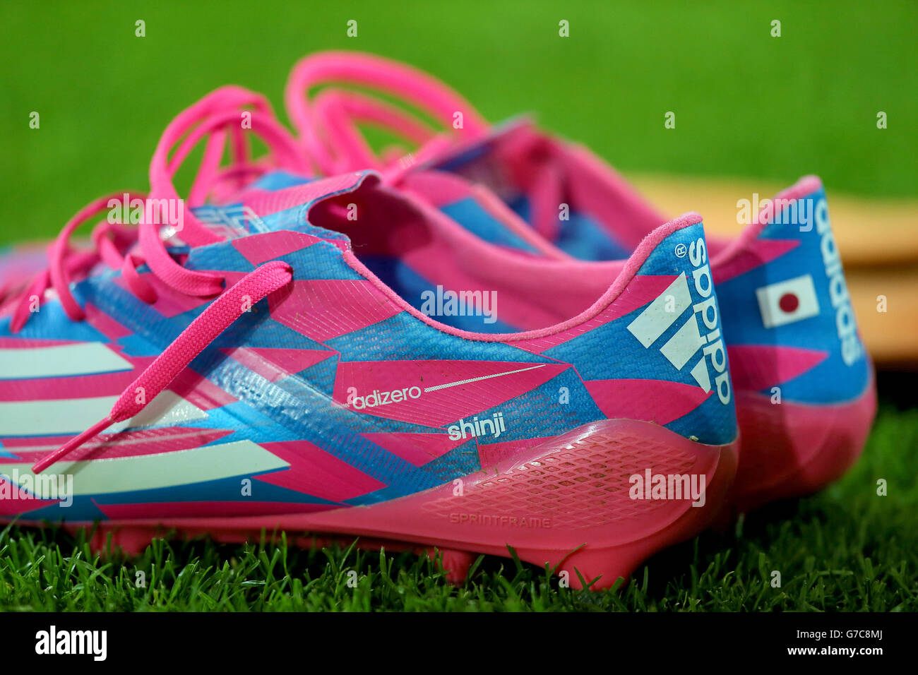 The adidas football boots of borussia dortmunds shinji kagawa hi-res stock  photography and images - Alamy