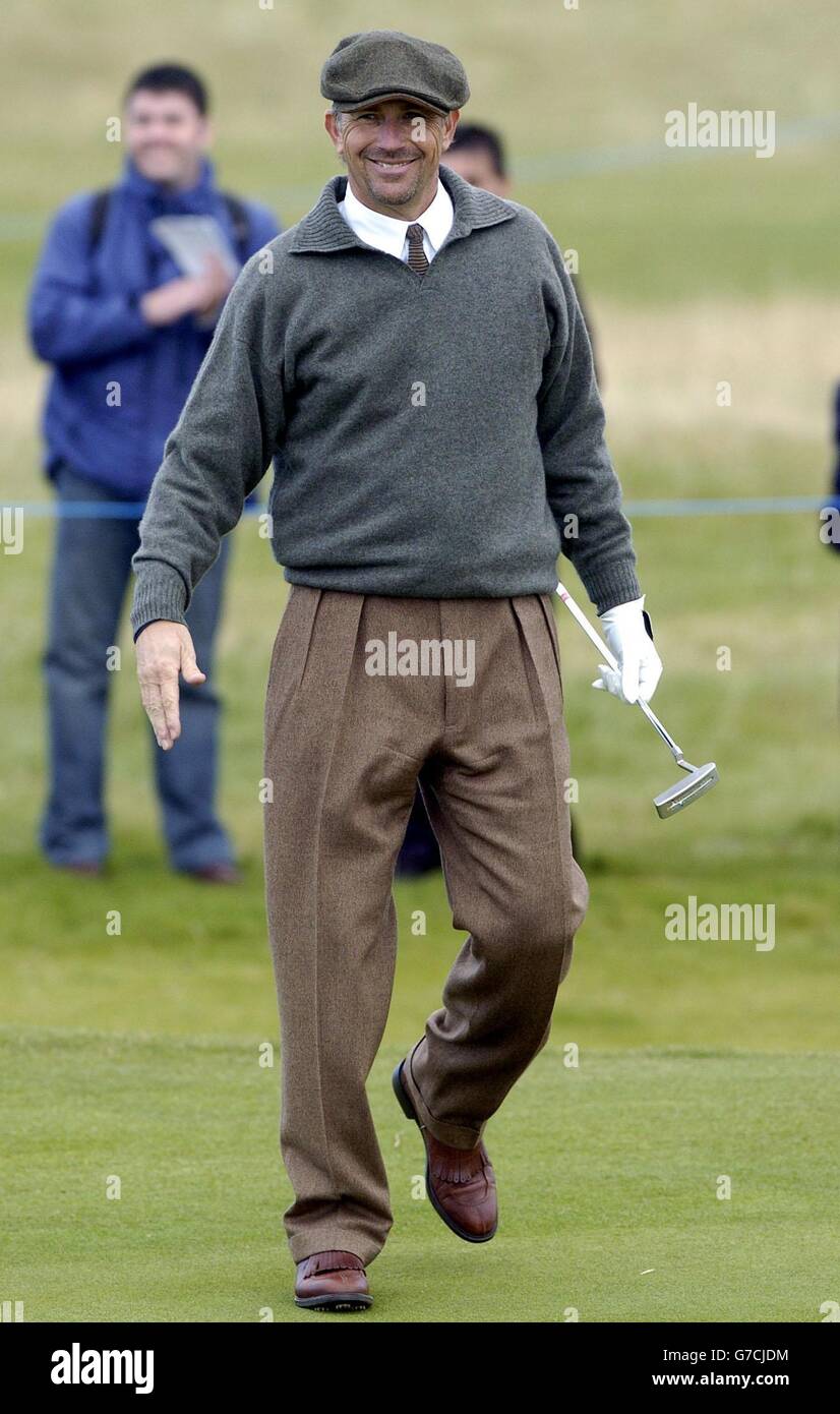 Sport golf f l full length celebrity smiling cap kevin costner hi-res stock  photography and images - Alamy