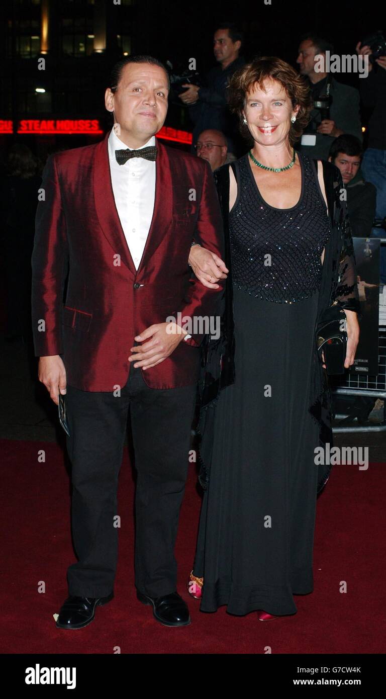 Actress Celia Imrie arrives for the UK charity premiere of De-Lovely - a musical portrait of American composer Cole Porter - at the Empire Leicester Square in central London, in aid of Crusaid/Theatre Cares. Stock Photo