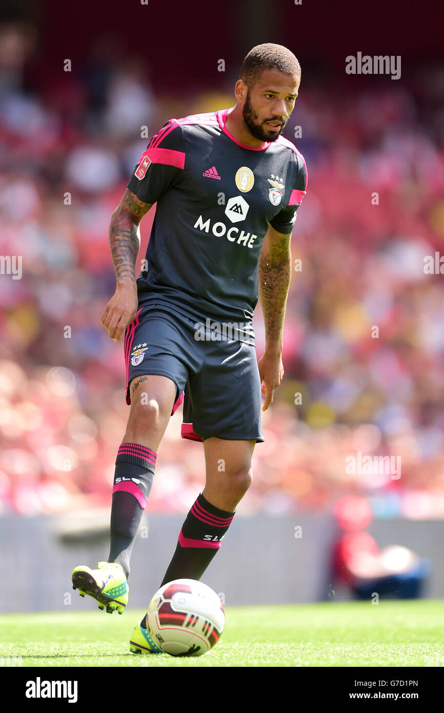 Maillot benfica bebe hotsell