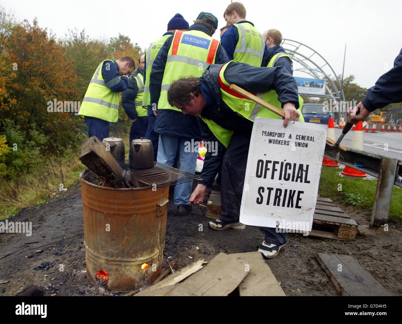 Baggage handler strike Stock Photo Alamy