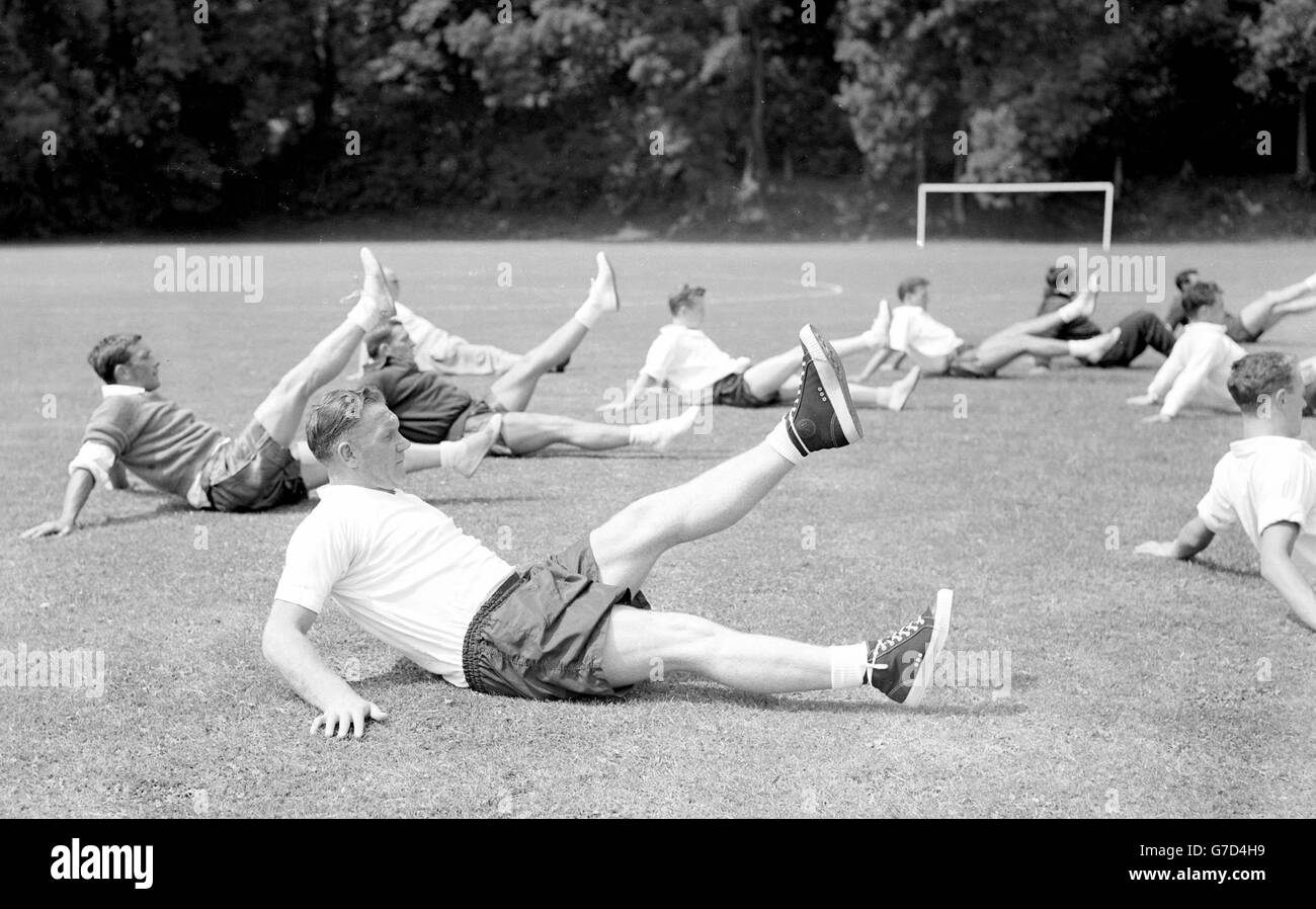 Bill Nicholson, trains with Spurs Stock Photo