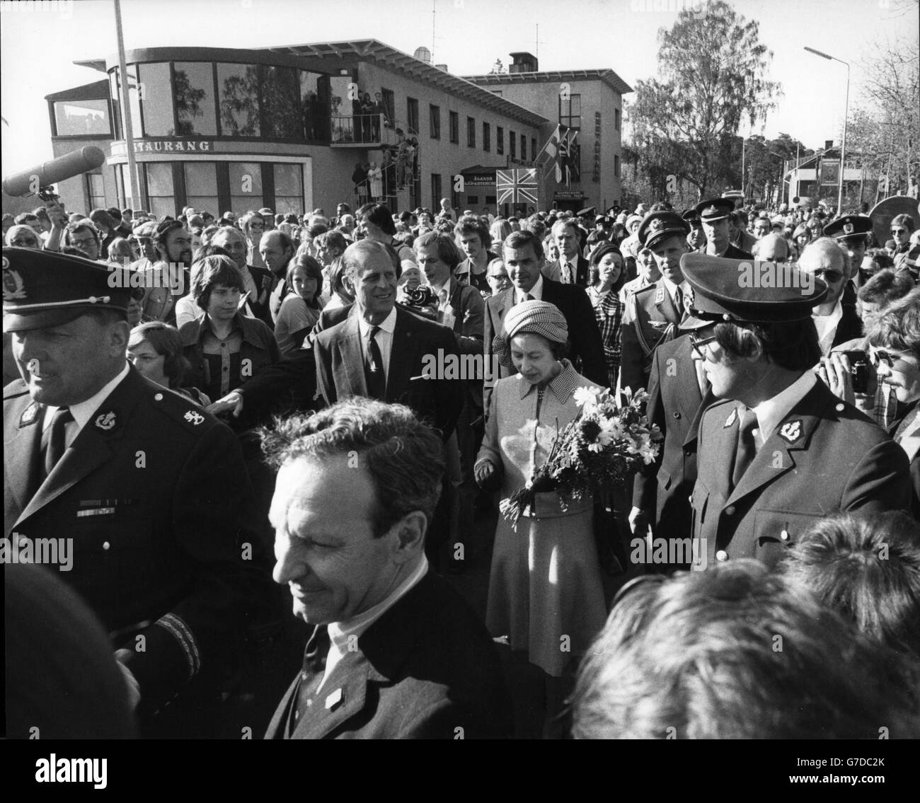 Queen Elizabeth II and the Duke of Edinburgh arrive in Ahvenanmaa during their official visit to Finland. Stock Photo