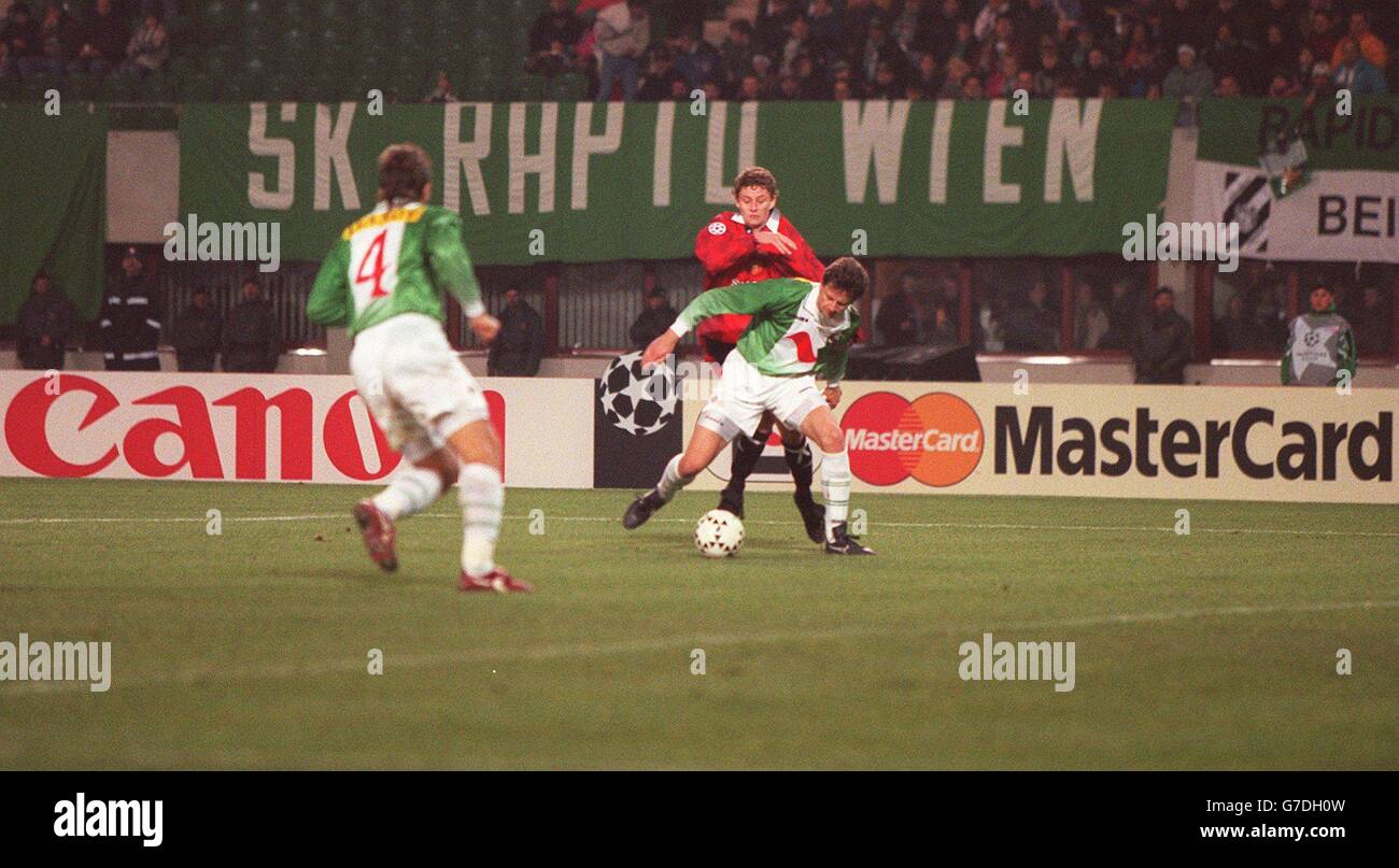 UEFA Champions League Soccer - Rapid Vienna v Manchester United. Canon and  Mastercard Board Action Stock Photo - Alamy