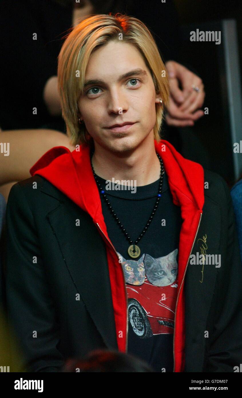 Singer Alex Band from rock group The Calling during his guest