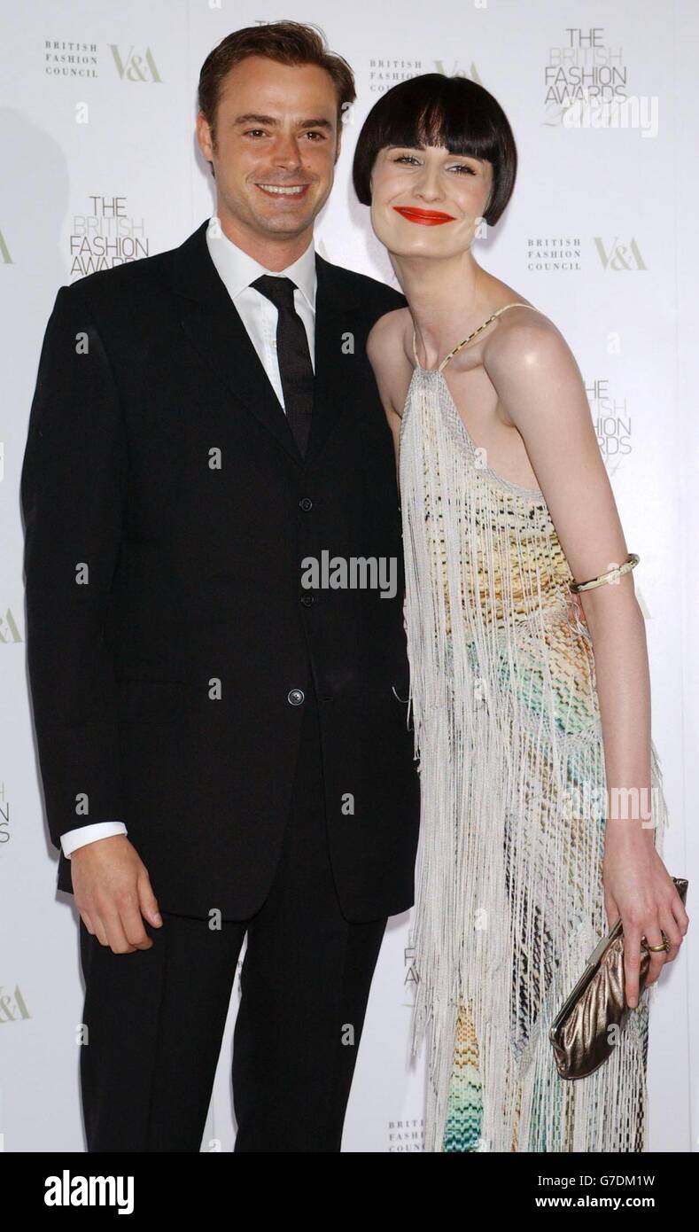 Model Erin O'Connor and her boyfriend Jamie Theakston arrive for the British Fashion Awards at the Victoria and Albert Museum in central London. The event, run by the British Fashion Council, promotes the creativity and international influence of British fashion design. Stock Photo