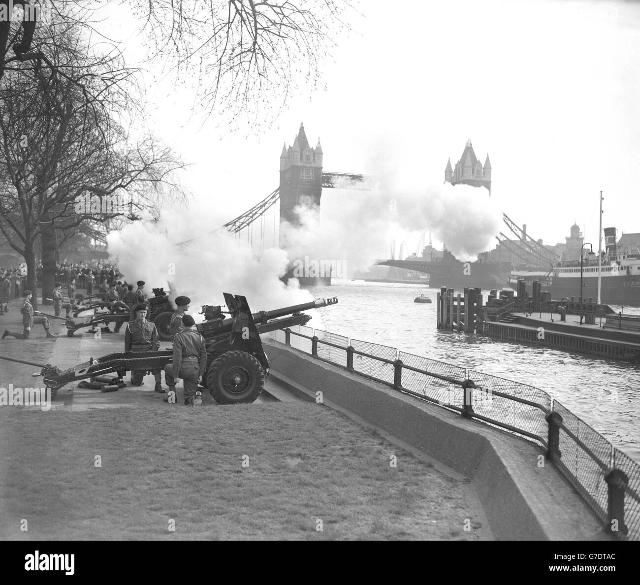 Royalty Queen Mary Death 1st Regiment, Honourable Artillery Company
