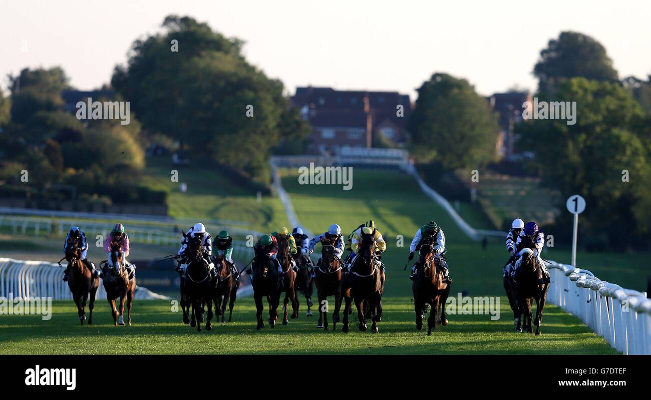 No Refund ridden by Ryan While (second right) on their way to victory in the Leveret Apprentice Handicap at Leicester Racecourse, Leicester. Stock Photo