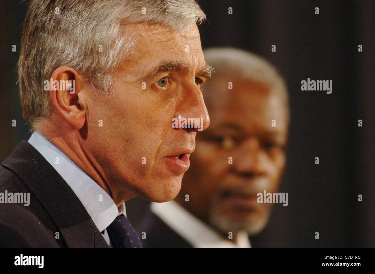 United Nations Secretary General Kofi Annan (right) and British Foreign Secretary Jack Straw, during a press conference at the Foreign & Commonwealth Office in central London. Mr Annan was joined by Mr Straw as the pair discussed the ongoing situatiuon in Iraq, as well as issues regarding the Middle East peace process. Stock Photo