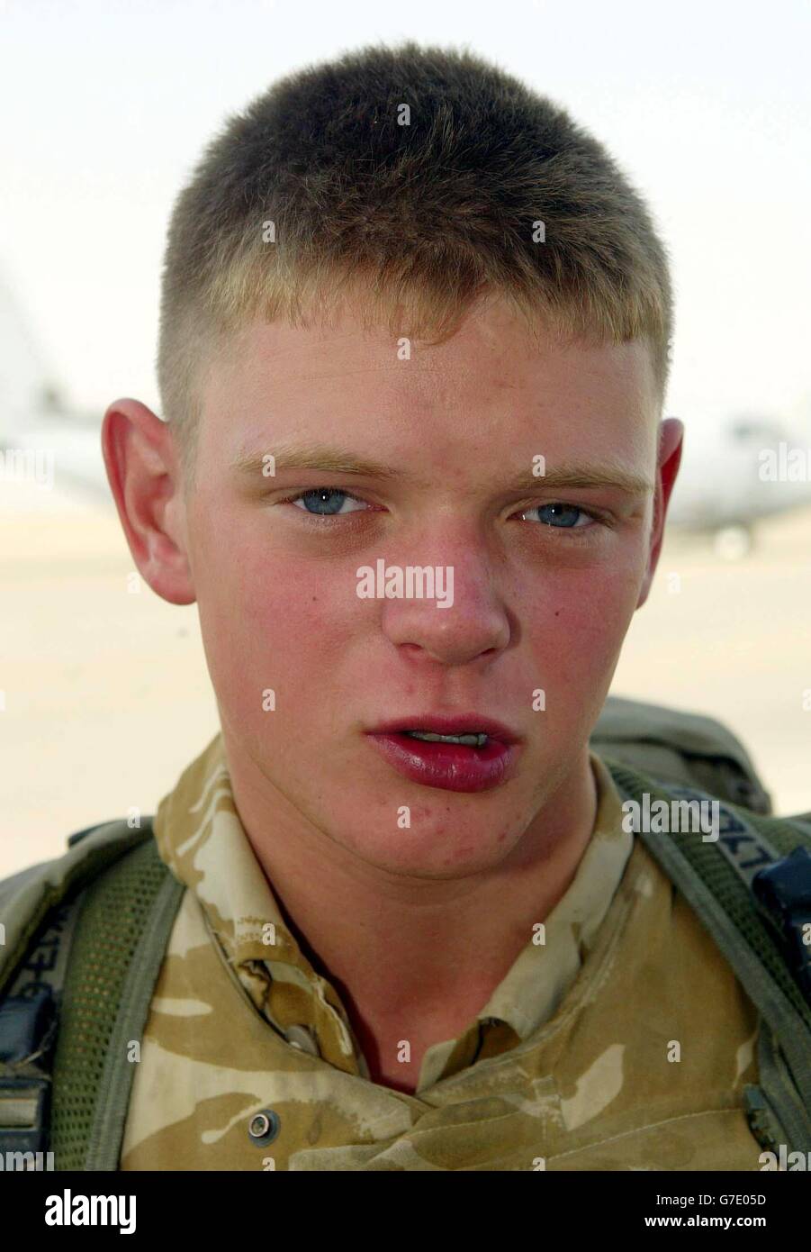 Manny Lynch aged 19 (from Fife) of the Black Watch, speaks to the media, before boarding a Hercules C-130 to go to northern Iraq. The Black Watch battle group, with attachments from 40 Commando Royal Marines, B Squadron Queen's Dragoon Guards and support from other units will be operating in the area where the US 24 Marine Expeditionary Unit has been deployed. Stock Photo