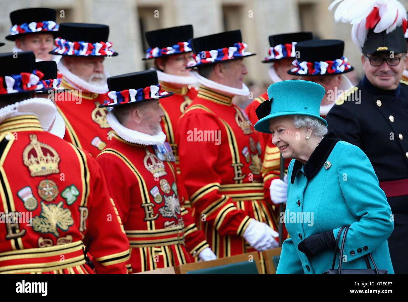 Queen elizabeth ii meets yeoman guard she visits tower london hires