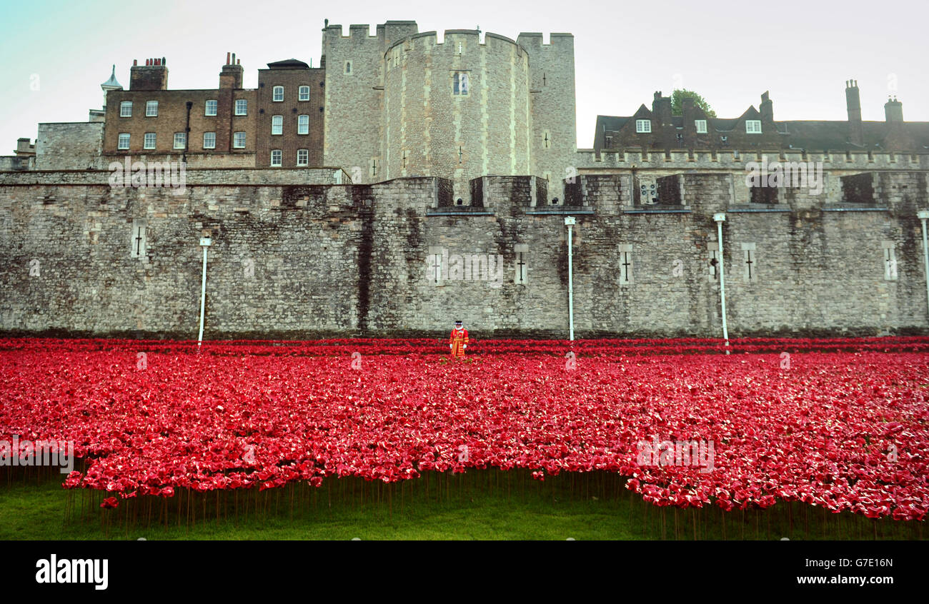 Queen visits Tower of London Stock Photo Alamy