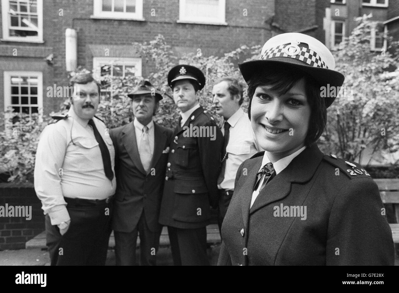 Entertainment - The Fuzz - Lynda Bellingham - London. Lynda Bellingham, in costume for the new comedy series 'The Fuzz', in London. Stock Photo