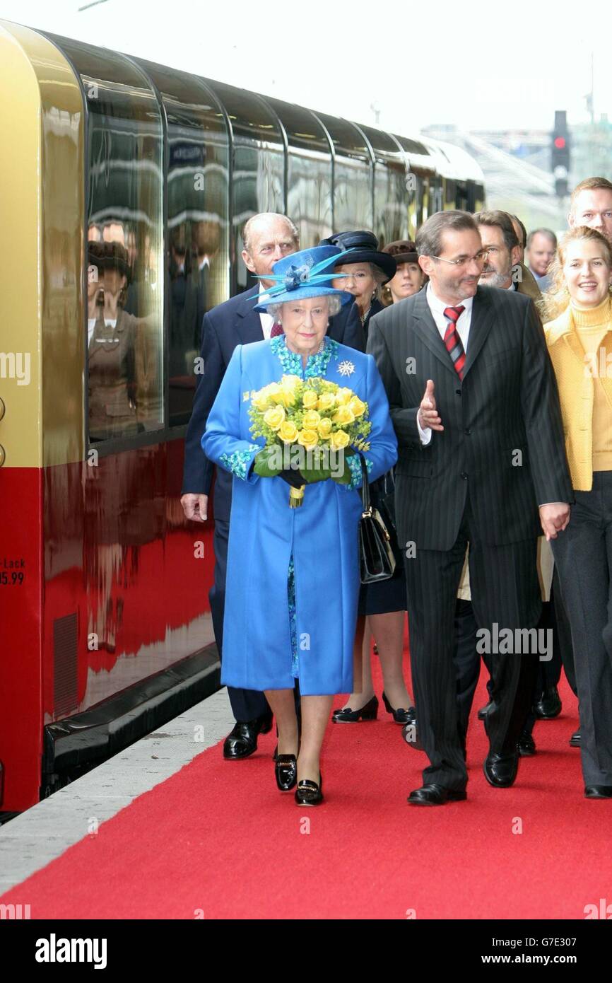 Royalty - Queen Elizabeth II State Visit to Germany Stock Photo