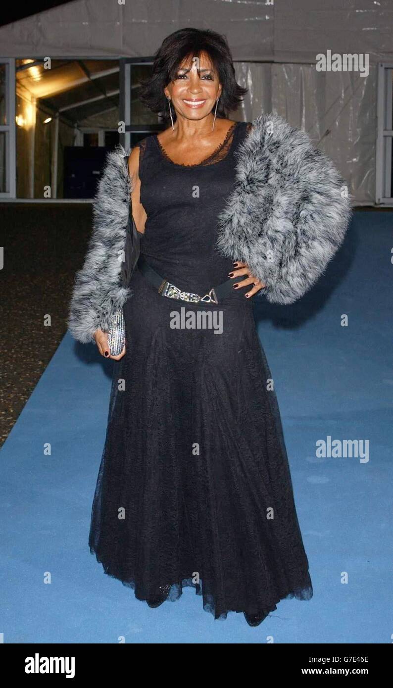 Dame Shirley Bassey National Lottery birthday Stock Photo - Alamy