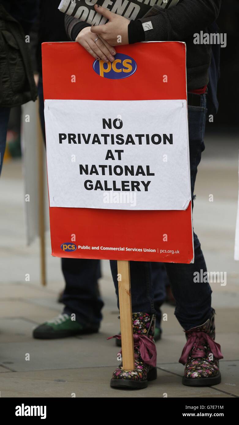 Members of the PCS union strike outside the National Gallery, Trafalgar Square, London. Stock Photo