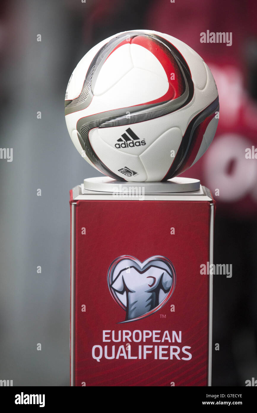 Adidas european qualifier ball hi-res stock photography and images - Alamy