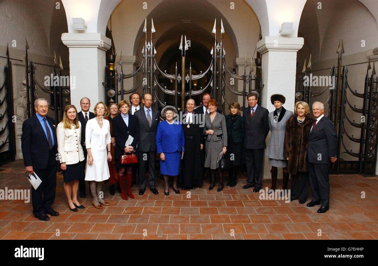 Churchill Memorial Gates Stock Photo Alamy