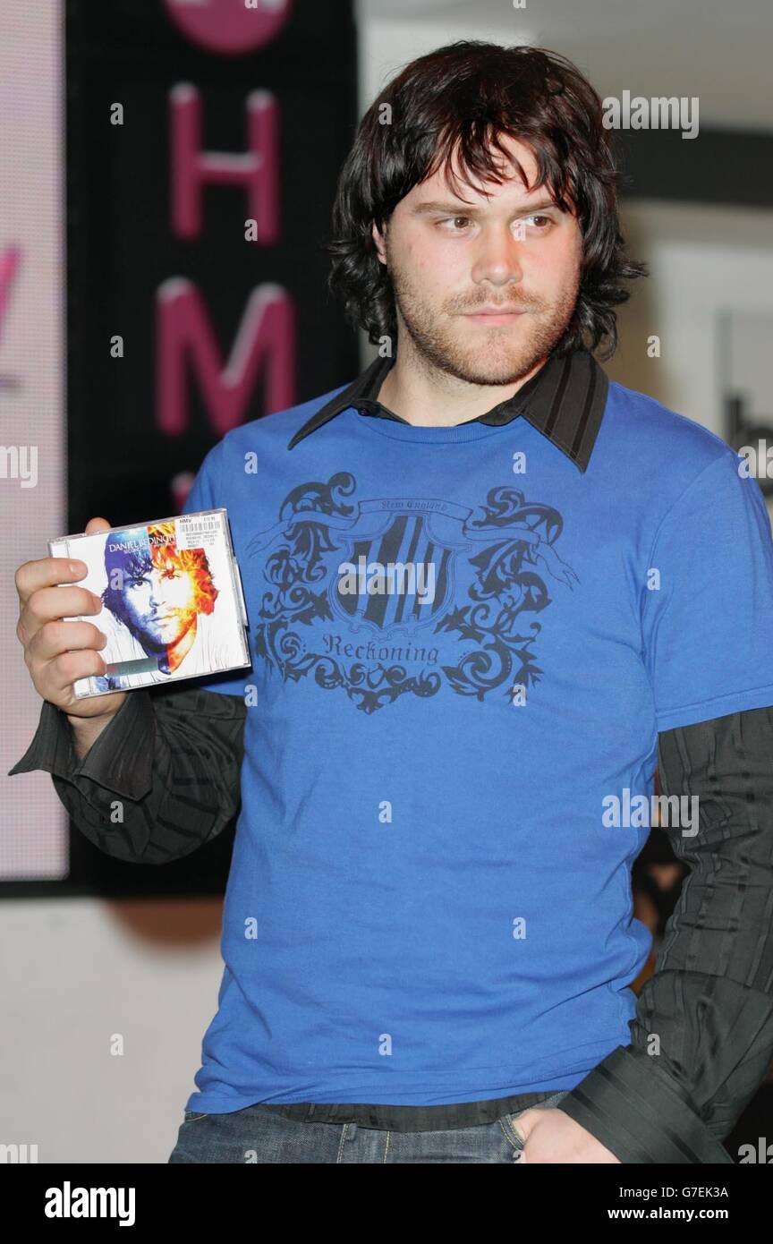 Daniel Bedingfield in HMV Stock Photo Alamy