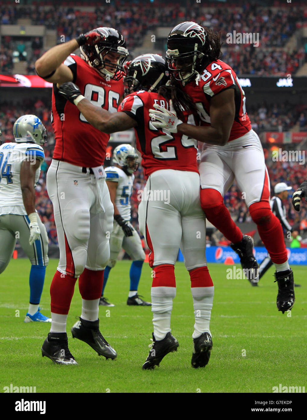 Atlanta falcons football costume hi-res stock photography and images - Alamy