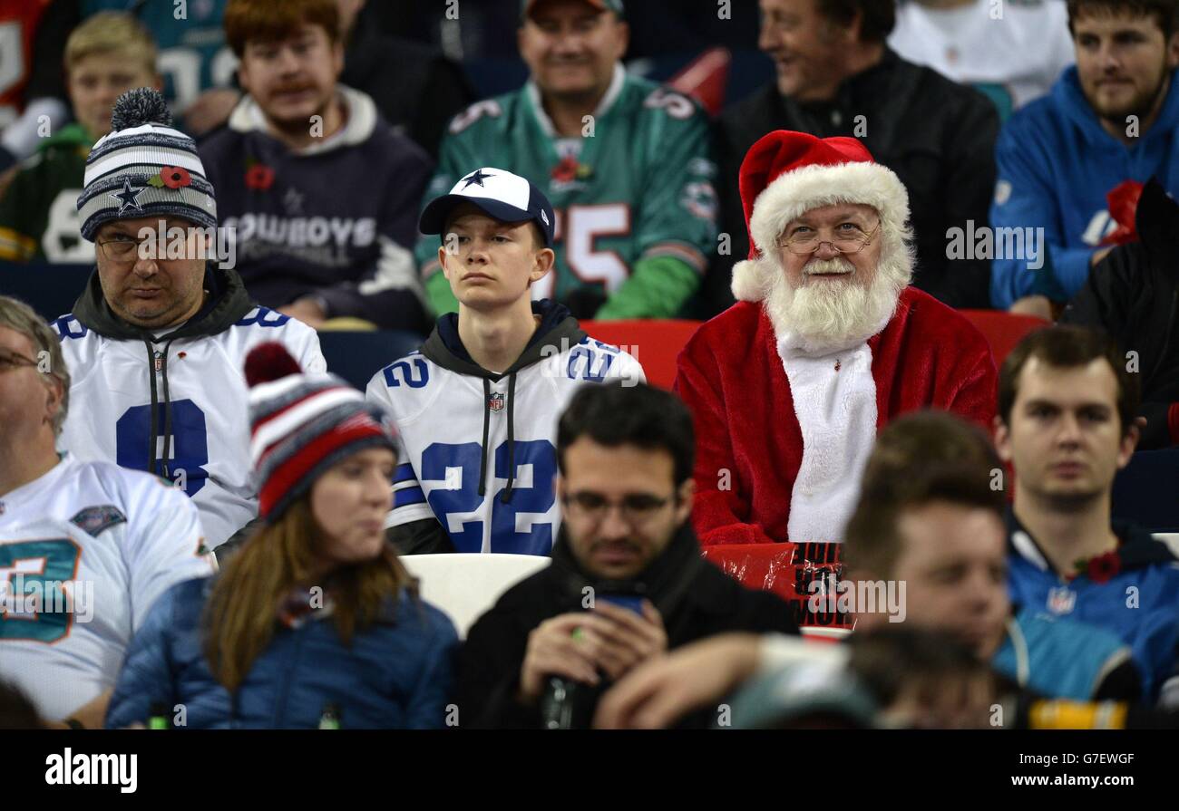 A Dallas Cowboys' fan wearing a Halloween costume watcher as the Cowboys  play the Jacksonville Jaguars in Arlington, Texas October 31, 2010.  UPI/Kevin Dietsch Stock Photo - Alamy