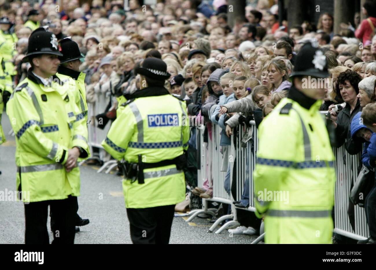 Britains richest street hires stock photography and images Alamy