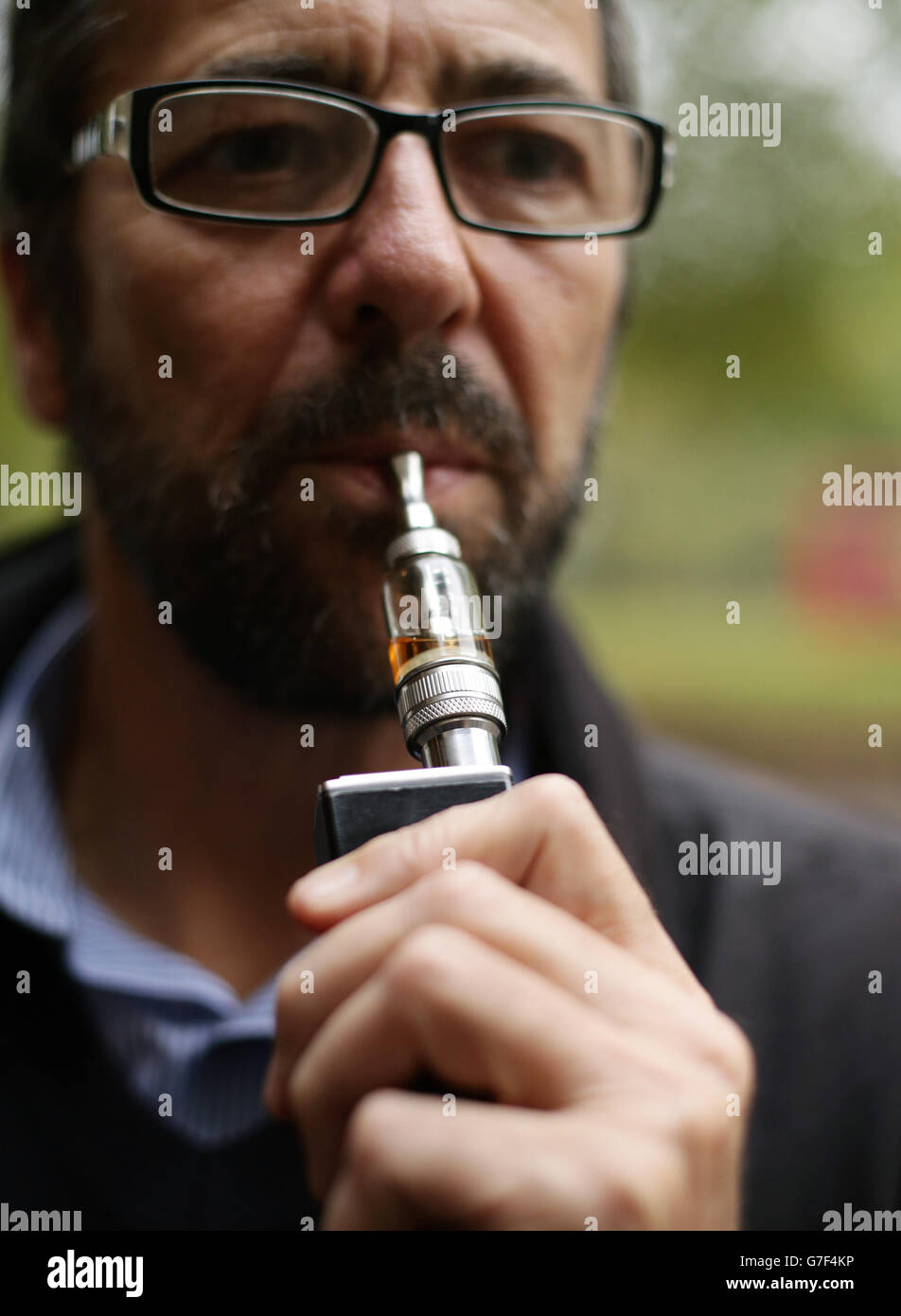Personal vaporizer pv electronic nicotine delivery ends in london hi-res  stock photography and images
