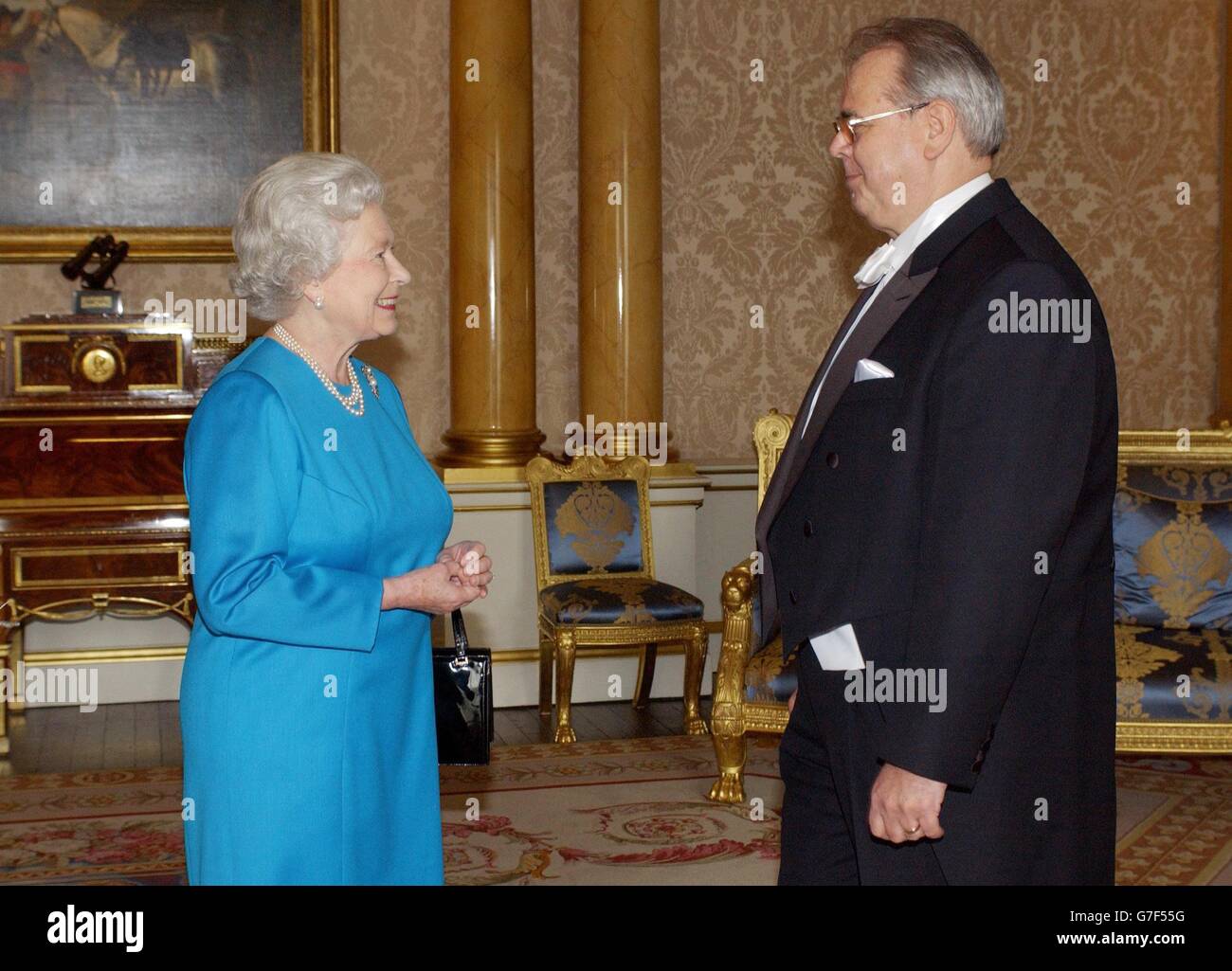 Britain's Queen Elizabeth II receives the Ambassador of Iraq, Dr Salah Al Shaikhly, who presented his Letter of Credence at Buckingham Palace, London. Stock Photo