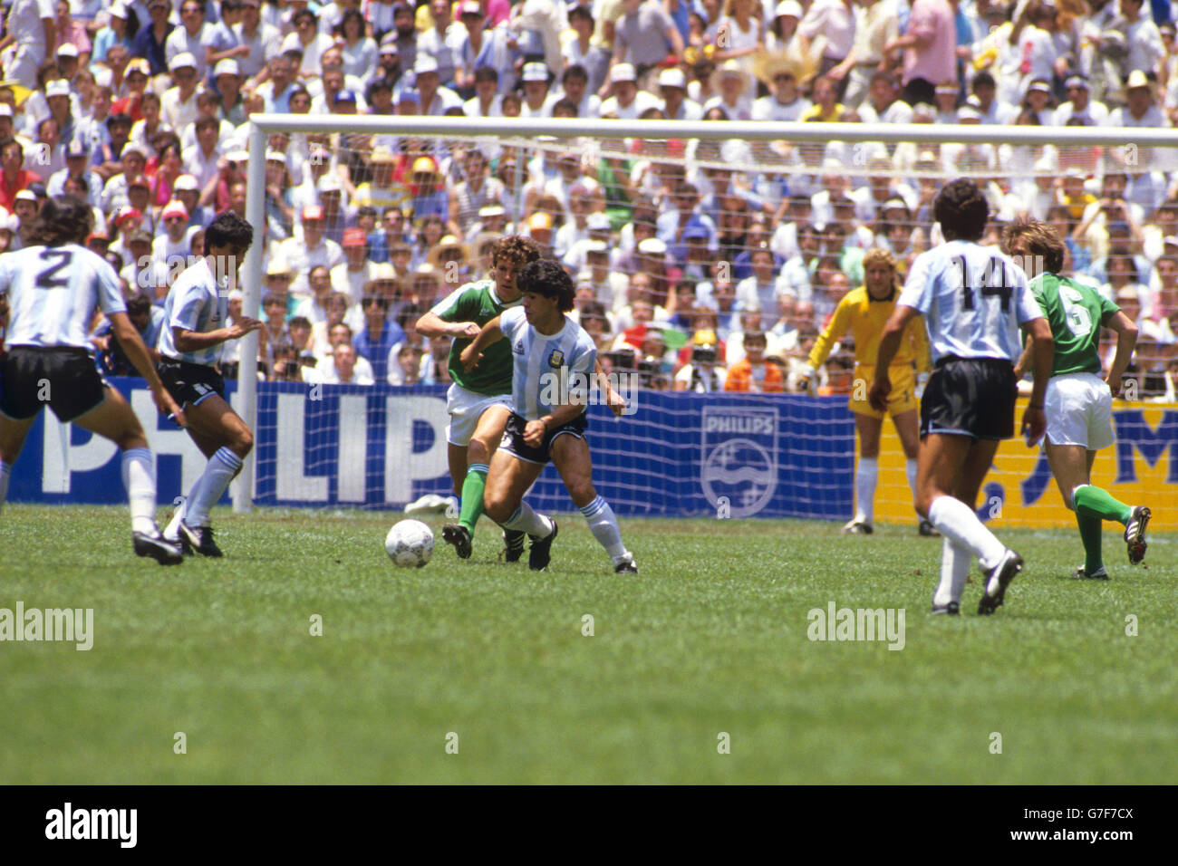 Soccer - 1986 FIFA World Cup Mexico 86 - Final - Argentina v West