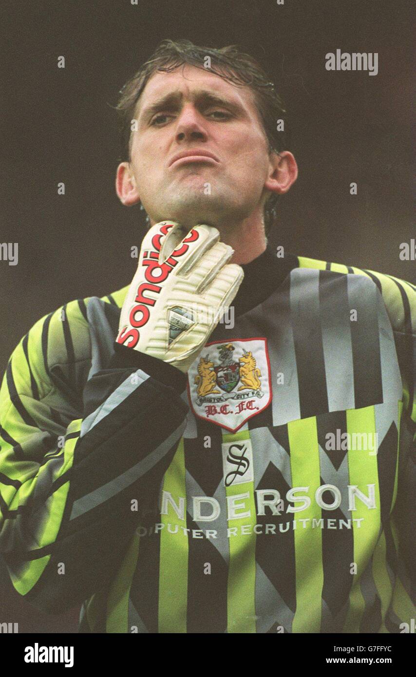 Stuart naylor hires stock photography and images Alamy