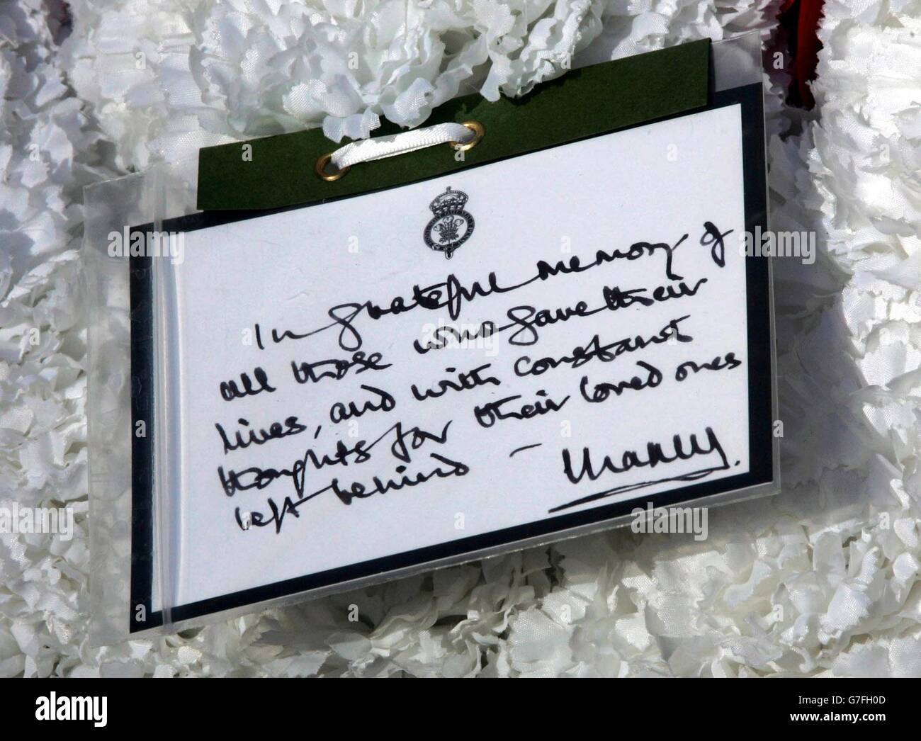 A personal message by prince wales on wreath cenotaph hi-res stock ...