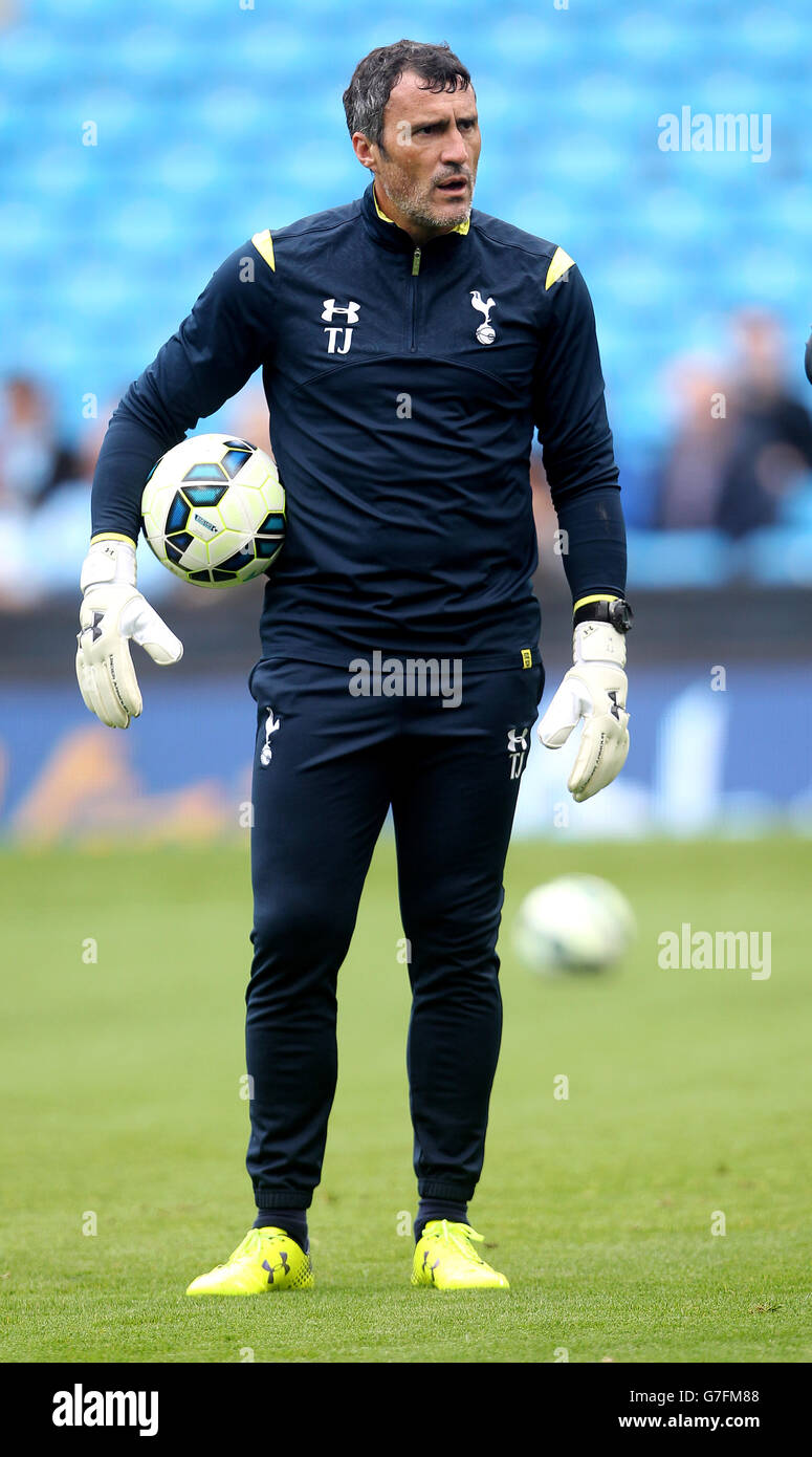 Tottenham hotspur goalkeeper coach hi-res stock photography and images -  Alamy