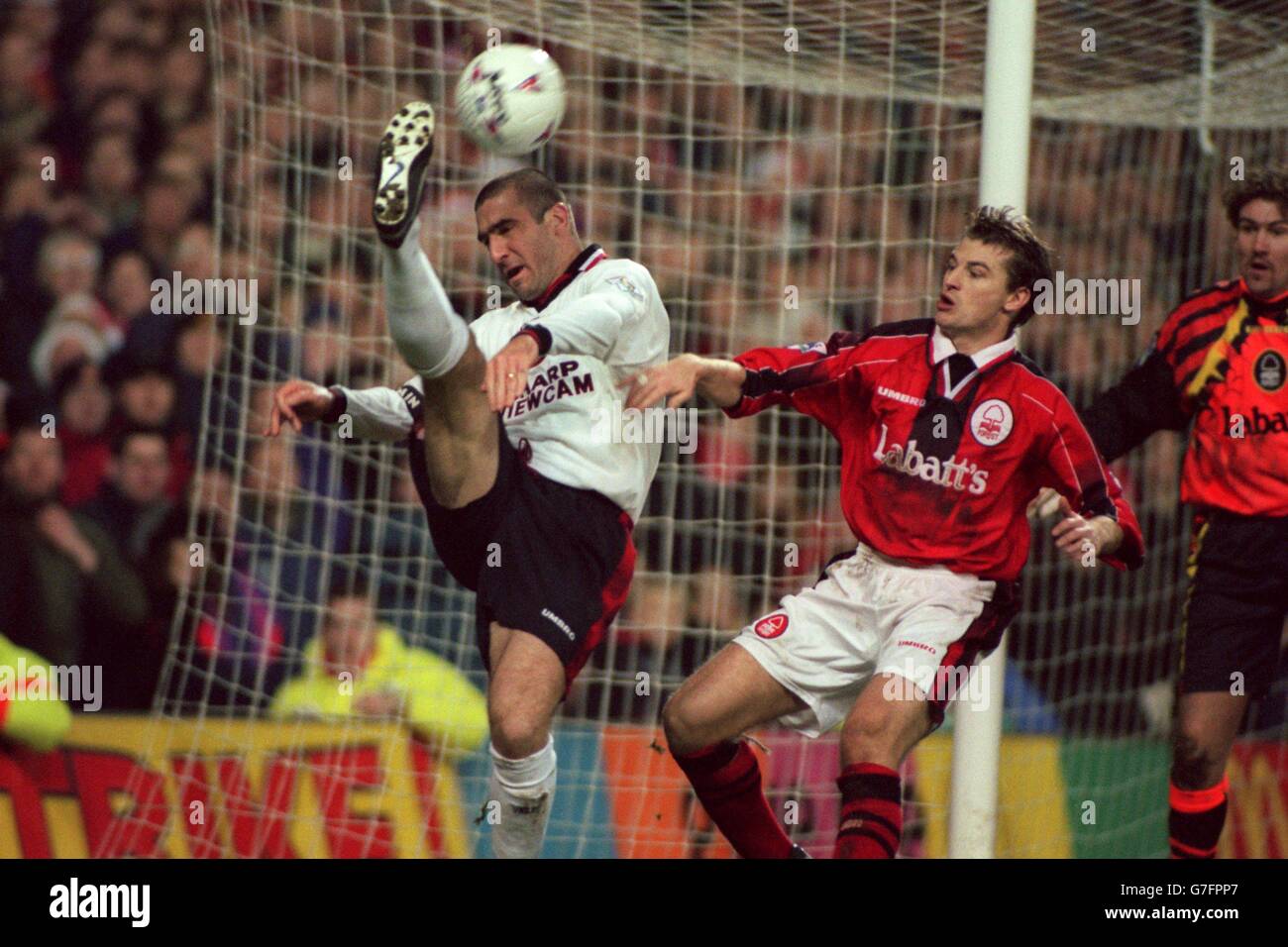 ERIC CANTONA  写真パネル 52 Eric Cantona Crystal Palace Photos & High Res Pictures