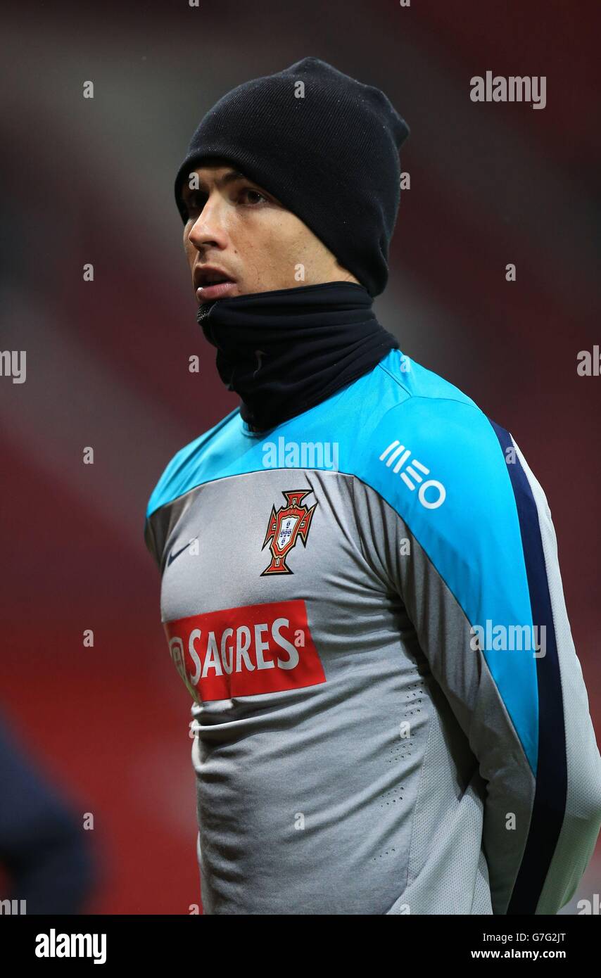 Cristiano ronaldo during a training session at old trafford hi-res stock  photography and images - Alamy