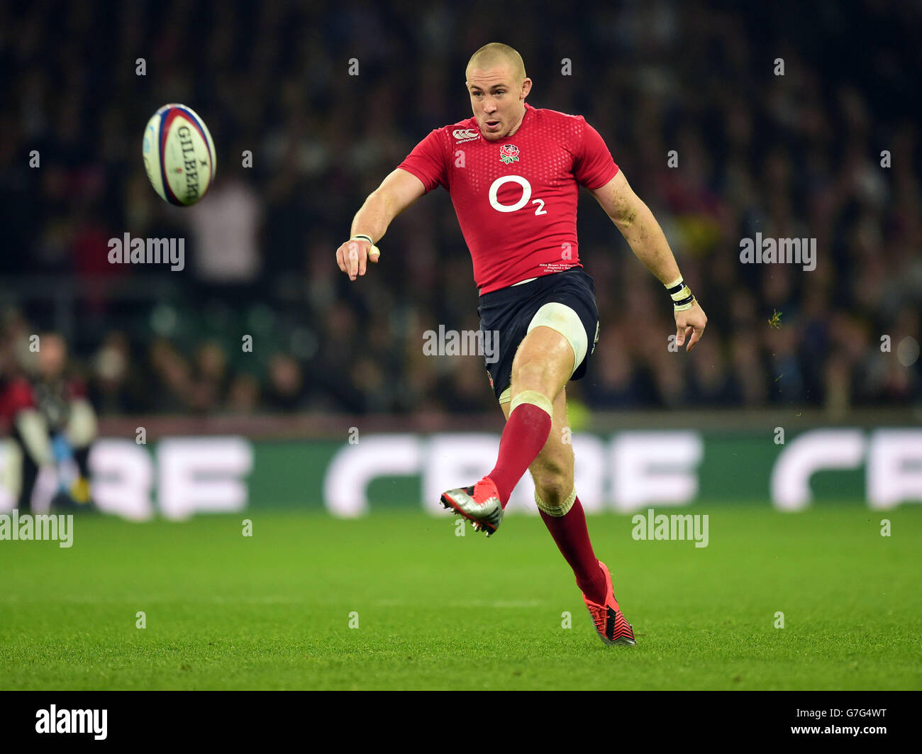 England's Mike Brown during the QBE International match at Twickenham, London. PRESS ASSOCIATION Photo. Picture date: Saturday November 22, 2014. See PA Story RUGBYU England. Photo credit should read: Adam Davy/PA Wire. Stock Photo