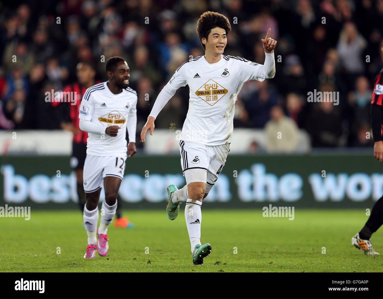 Soccer - Barclays Premier League - Swansea City v Queens Park Rangers - Liberty Stadium. Swansea City's Ki Sung-Yueng celebrates scoring their first goal during the Barclays Premier League match at the Liberty Stadium, Swansea. Stock Photo