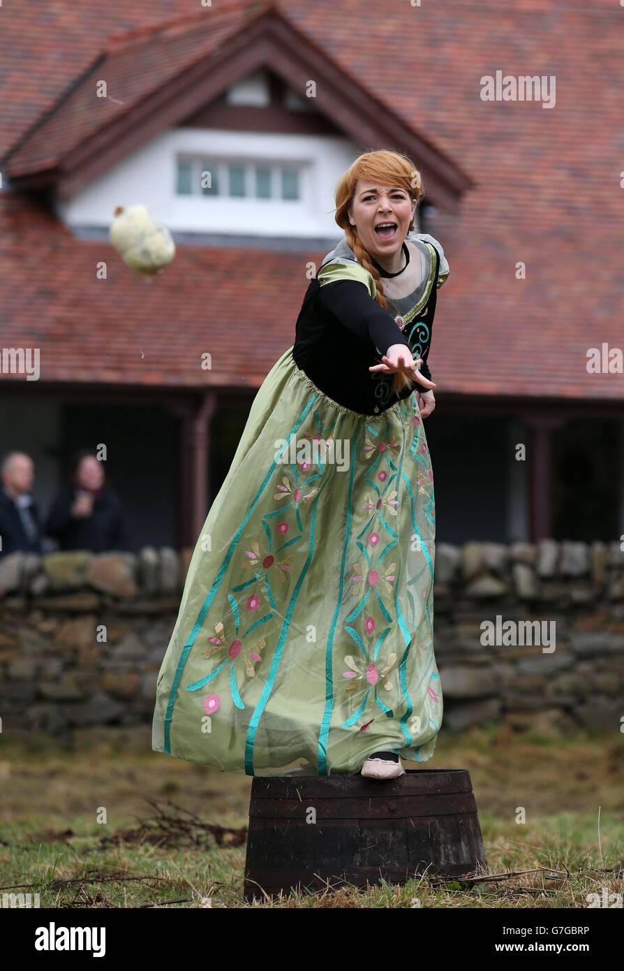 Haggis hurling, scotland hires stock photography and images Alamy