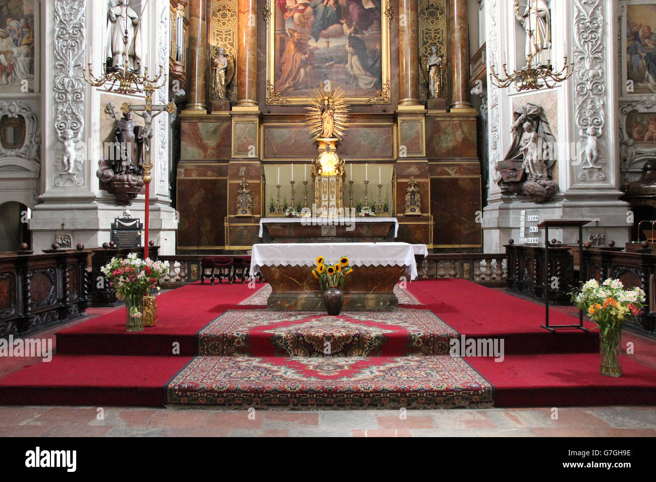 The choir and the main altar of the Dominikanerkirche in Vienna (Austria). Stock Photo