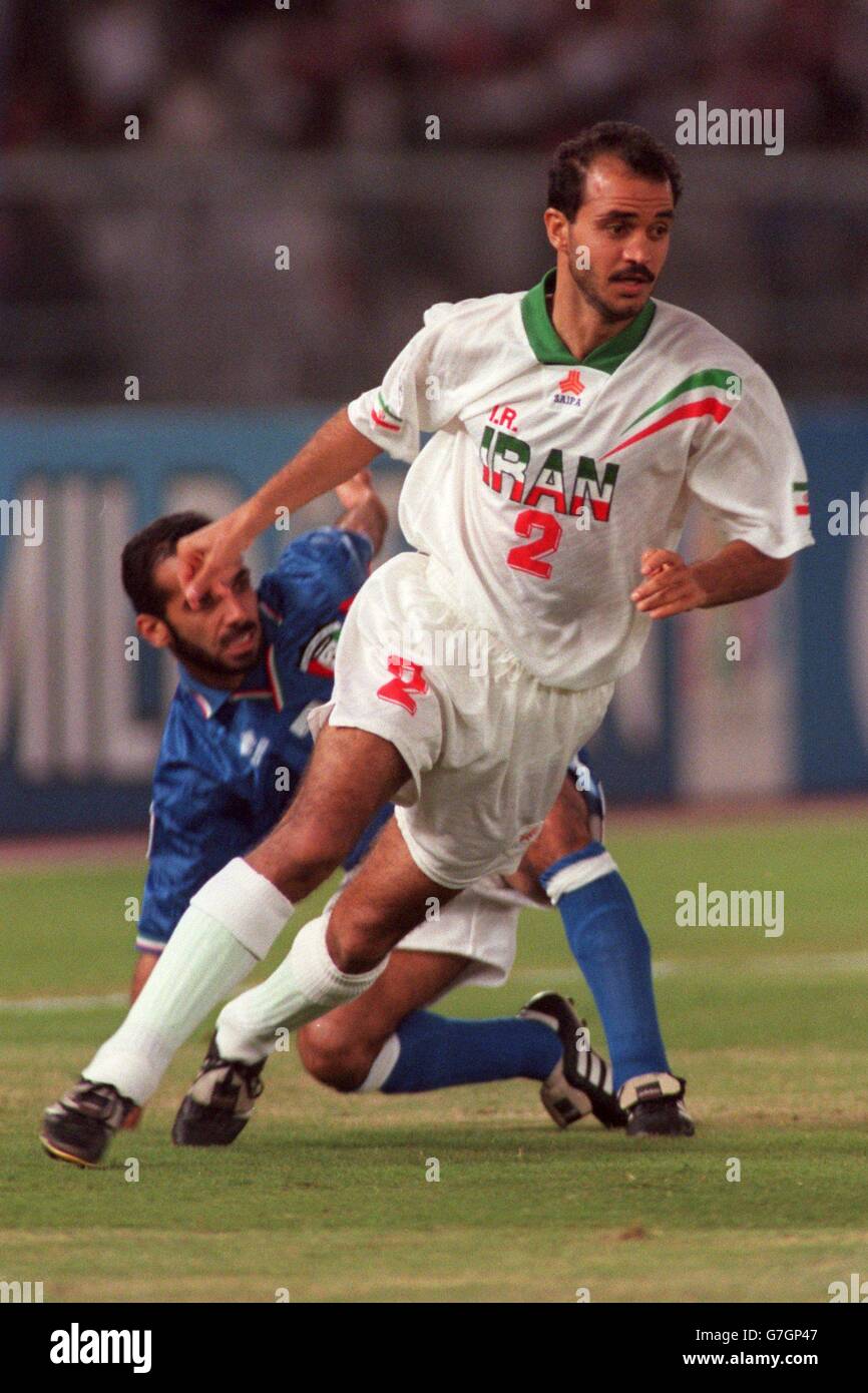 International Soccer ... ASIA'96 3rd place play-off   Kuwait v Iran Stock Photo